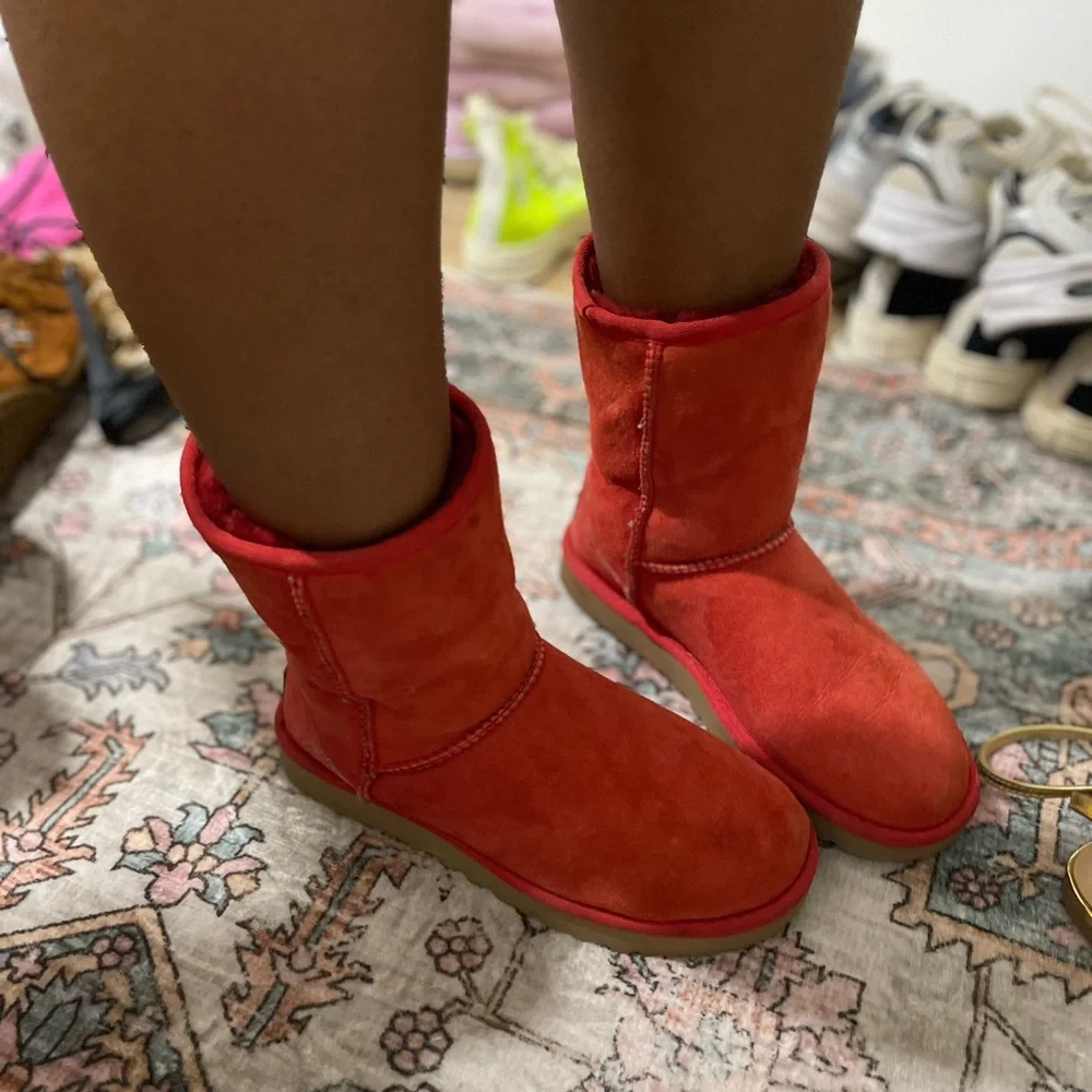 UGG stylish red